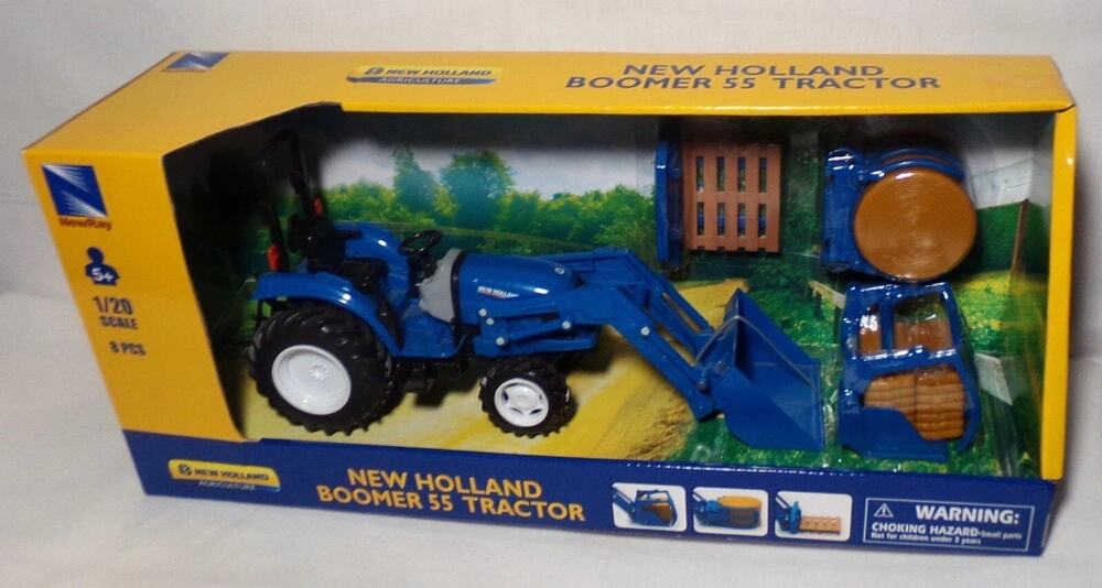 New Holland Boomer 55 Tractor 1:20 Scale 8‑Piece Set Plastic Farm Vehicle